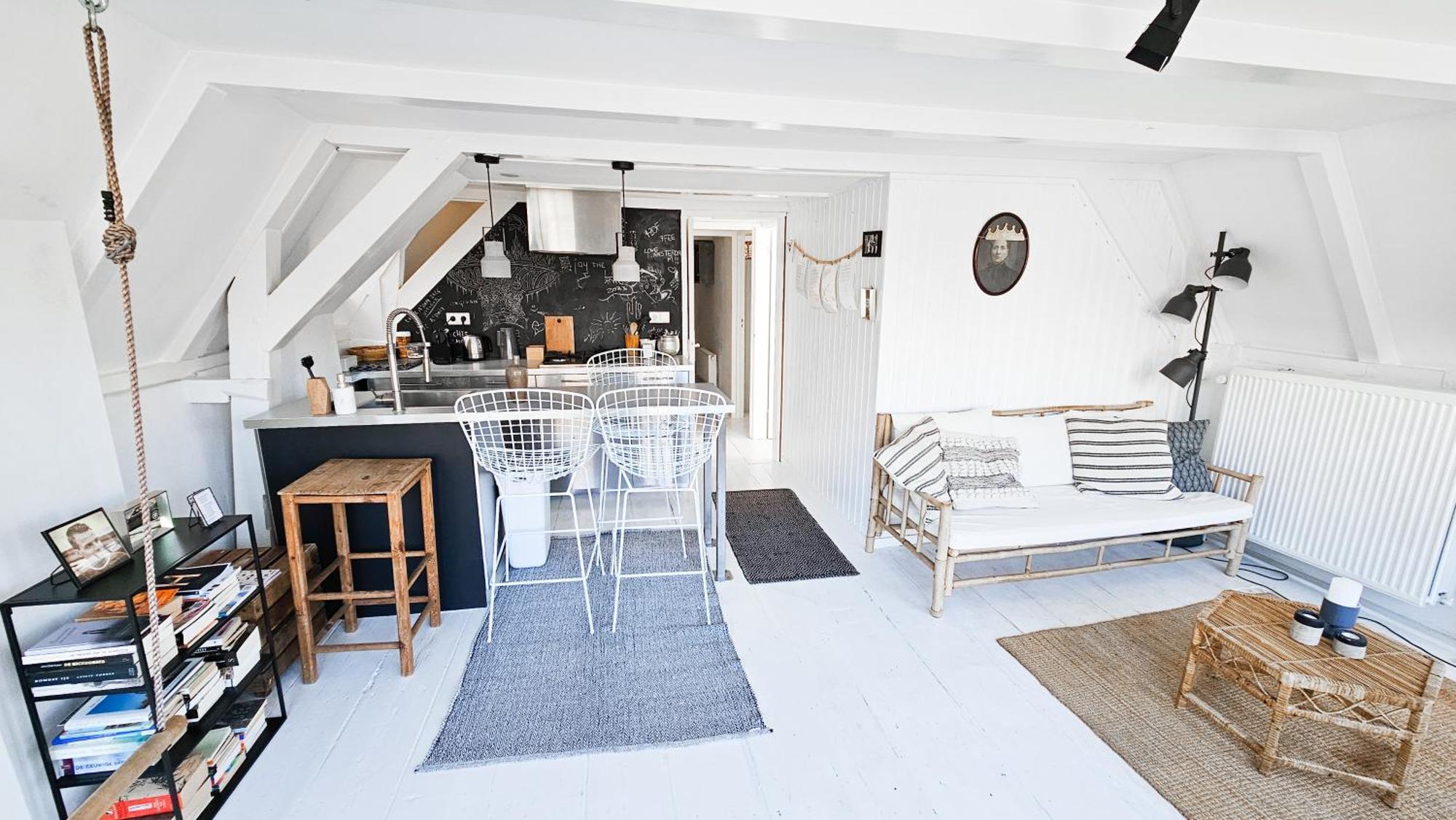 Two Bedroom Apartment In Historic Canalhouse From 1618 - City Centre 암스테르담 외부 사진