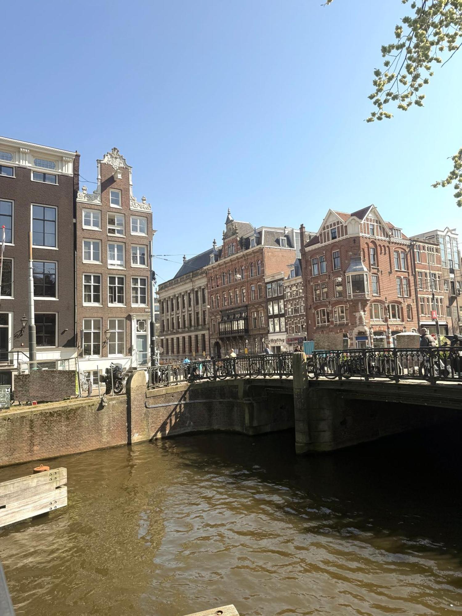 Two Bedroom Apartment In Historic Canalhouse From 1618 - City Centre 암스테르담 외부 사진