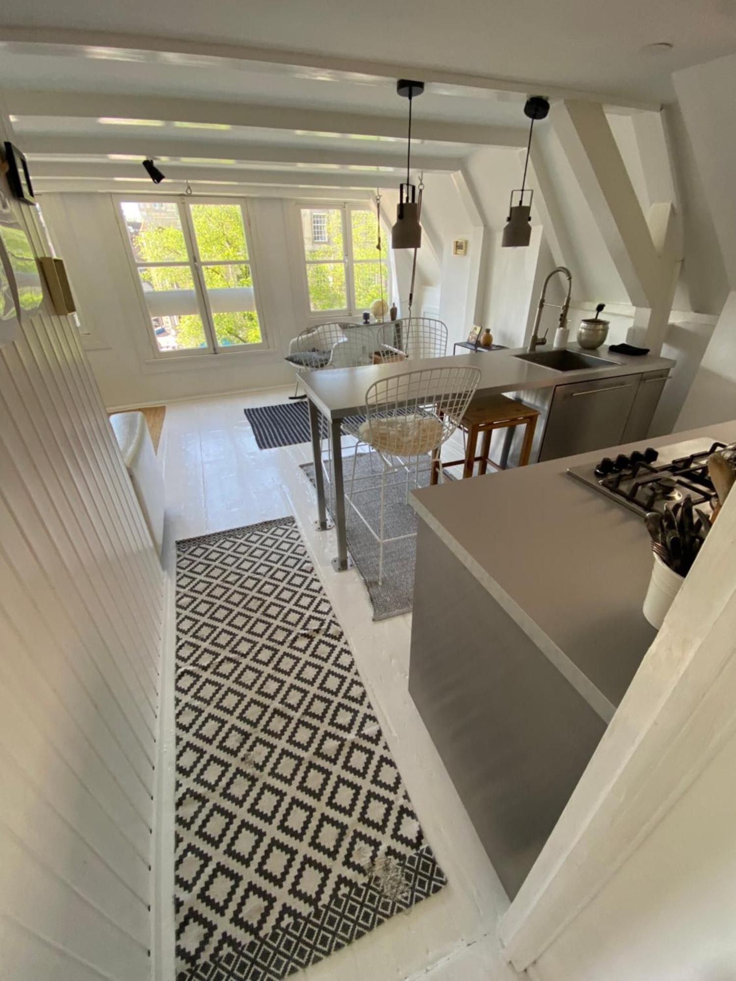 Two Bedroom Apartment In Historic Canalhouse From 1618 - City Centre 암스테르담 외부 사진